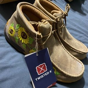 BRAND NEW in box Twisted X Mocs